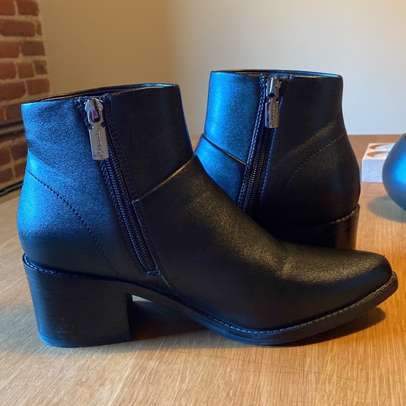 🎉Blondo Eileen 🎉 Waterproof Ankle Boots 8 - Picture 8 of 10